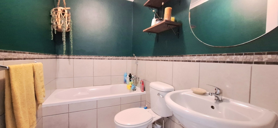 2 Bedroom Property for Sale in Island View Western Cape